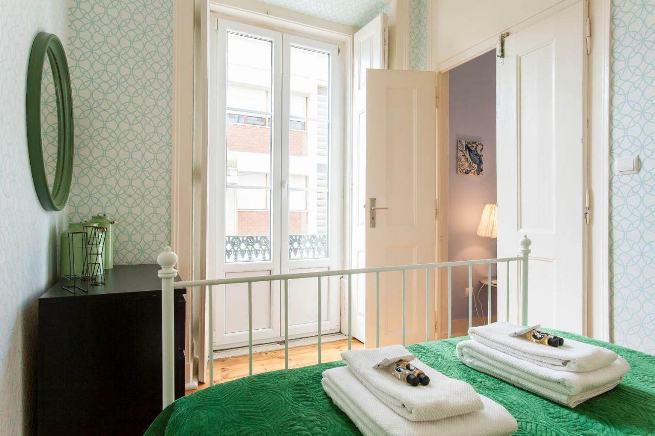 Bairro Alto 3 Bedroom Patio Flat! Apartment *
