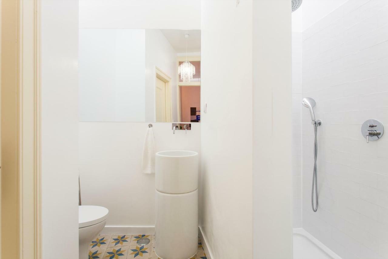 Apartment Bairro Alto 3 Bedroom Patio Flat! Lisbon