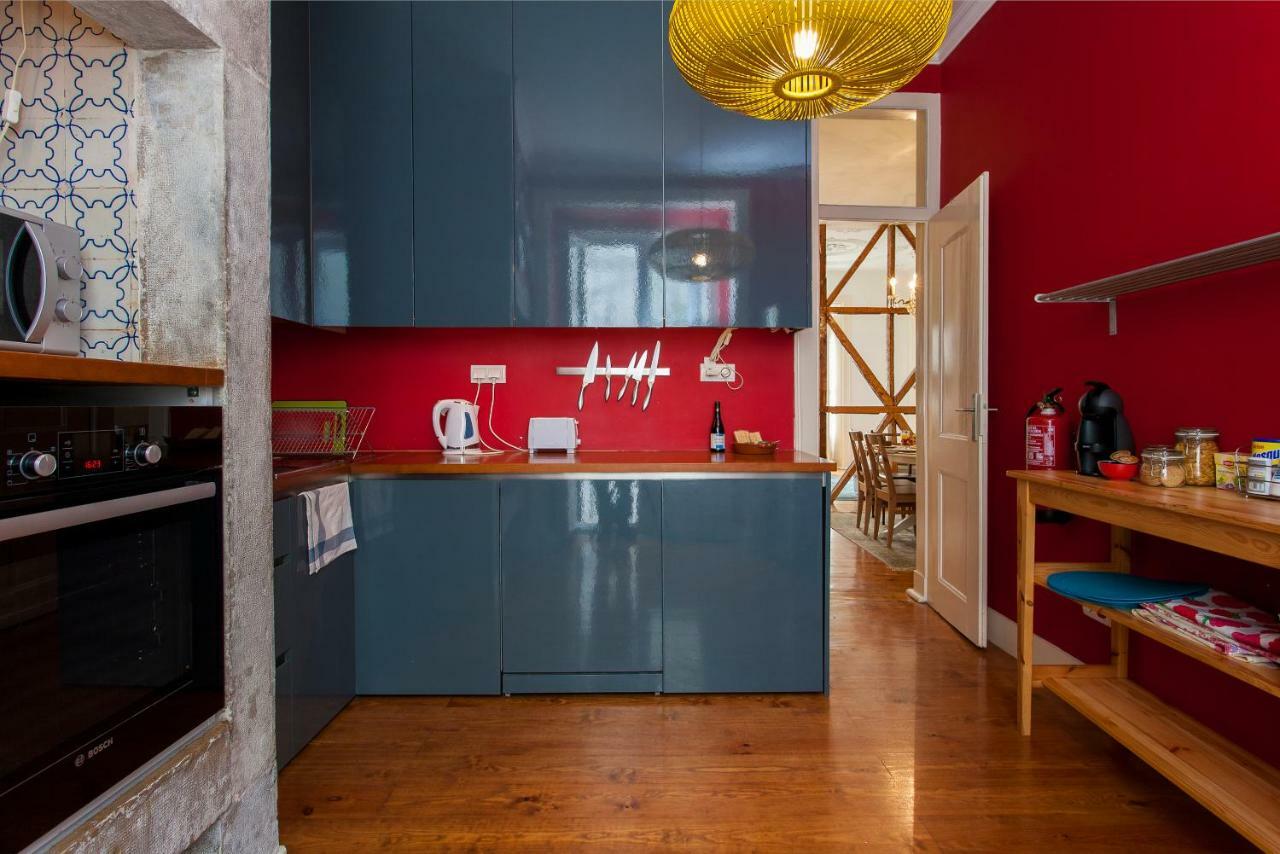 Apartment Bairro Alto 3 Bedroom Patio Flat! Lisbon